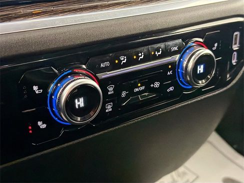 Used 2022 GMC Sierra 1500 SLE w/ Enhanced Capability Package image 16