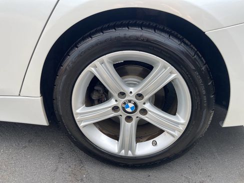 Used 2015 BMW 320i Sedan image 16