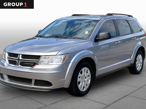 Used 2018 Dodge Journey SE FWD image 1
