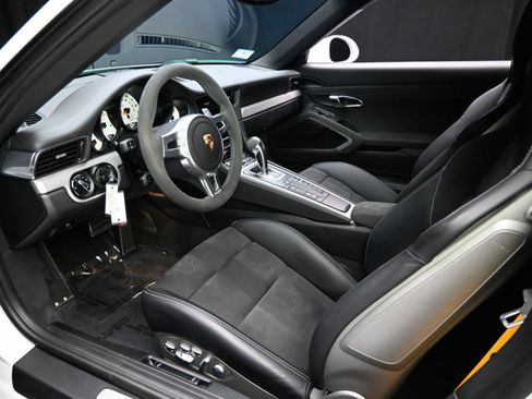 Used 2015 Porsche 911 GT3 image 52
