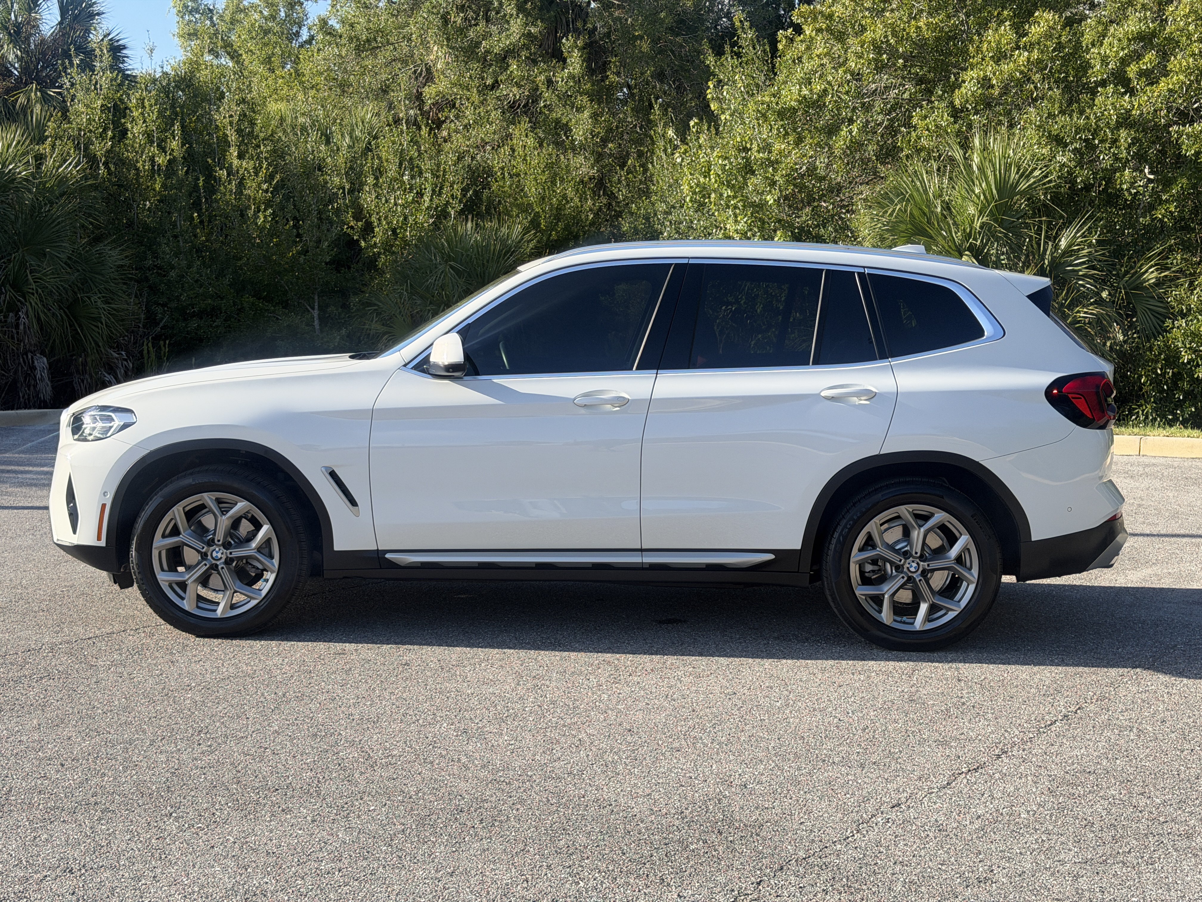 Used 2023 BMW X3 sDrive30i w/ Premium Package RWD image 4