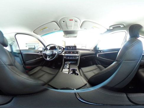 Used 2025 Genesis G70 2.5T image 43