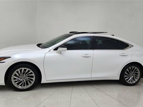 Used 2025 Lexus ES 350 Ultra Luxury image 3