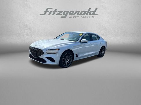Used 2025 Genesis G70 2.5T image 3