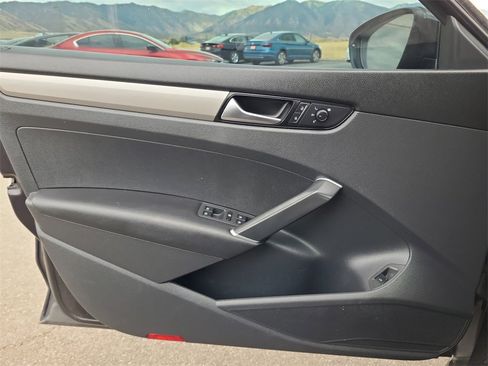 Used 2021 Volkswagen Passat 2.0T S image 23