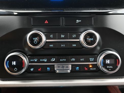 Used 2022 Ford Expedition Max Limited image 17