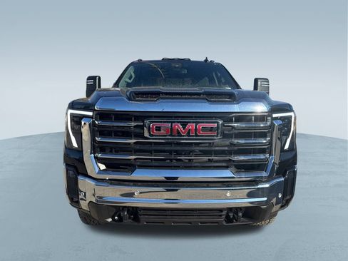 New 2026 GMC Sierra 2500 SLE w/ SLE Value Package; image 2