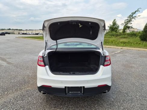 Used 2018 Ford Taurus SEL w/ Equipment Group 201A AWD/4WD image 11