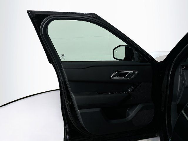 Used 2026 Land Rover Range Rover Velar S AWD/4WD image 11