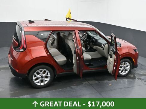 Used 2025 Kia Soul LX w/ LX Technology Package FWD image 71