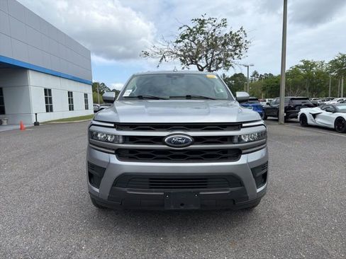 Used 2024 Ford Expedition Max XLT image 2