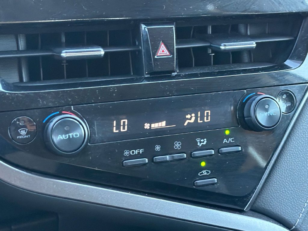 Certified 2024 Toyota Camry SE FWD image 15
