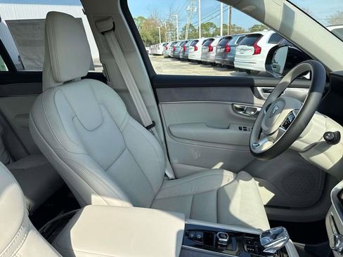 New 2026 Volvo XC90 B6 Ultra image 12
