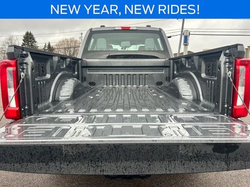 New 2026 Ford F250 XL w/ XL Chrome Package image 34
