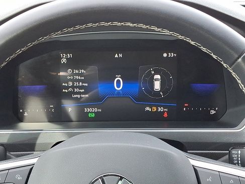 Used 2023 Volkswagen Tiguan SE w/ Panoramic Sunroof Package image 24