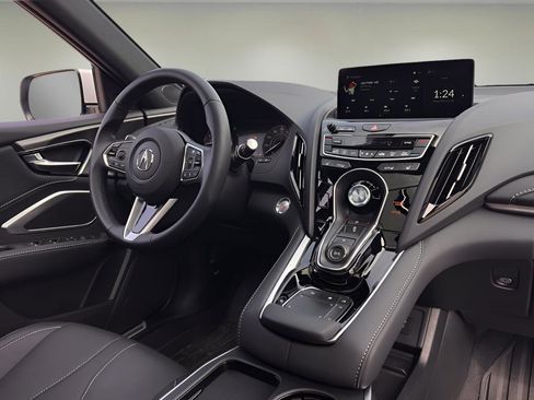 Used 2025 Acura RDX SH-AWD image 11