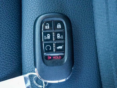 Certified 2026 Honda Odyssey Touring image 20