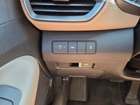 Used 2023 Hyundai Santa Fe SE w/ Winter Weather Package FWD image 22