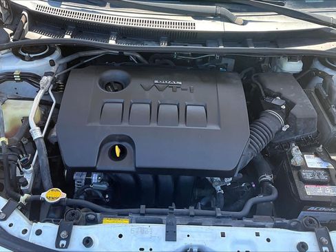 Used 2013 Toyota Corolla LE FWD image 30