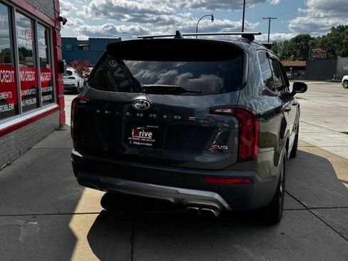 Used 2020 Kia Telluride S w/ S 8 Passenger Seating Package FWD image 7