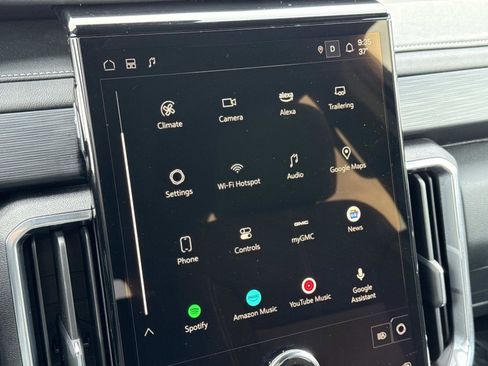 Used 2025 GMC Acadia Elevation image 3