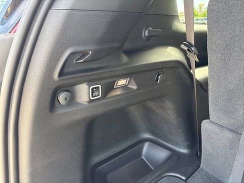 Used 2023 Jeep Grand Cherokee L Limited AWD/4WD image 14