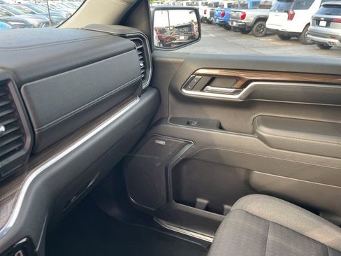 Used 2022 Chevrolet Silverado 1500 LT Trail Boss w/ Convenience Package II image 29