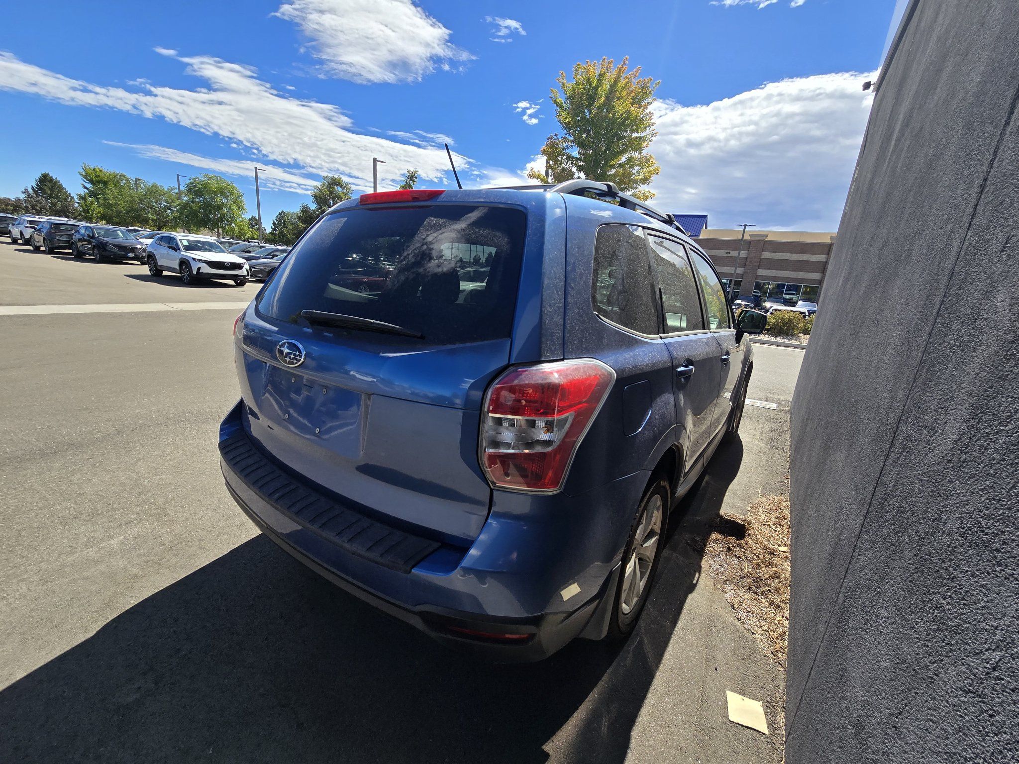 Used 2015 Subaru Forester 2.5i Premium AWD/4WD image 5
