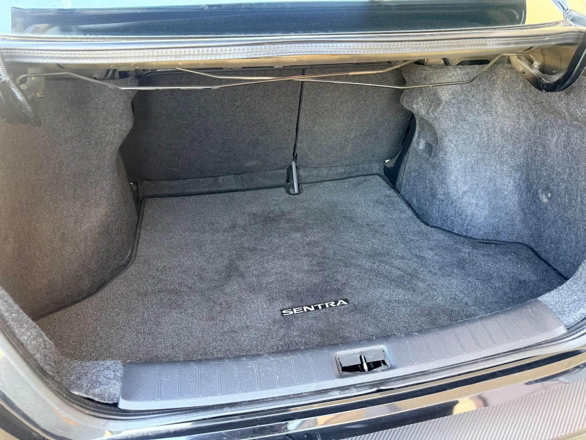 Used 2019 Nissan Sentra SV FWD image 23