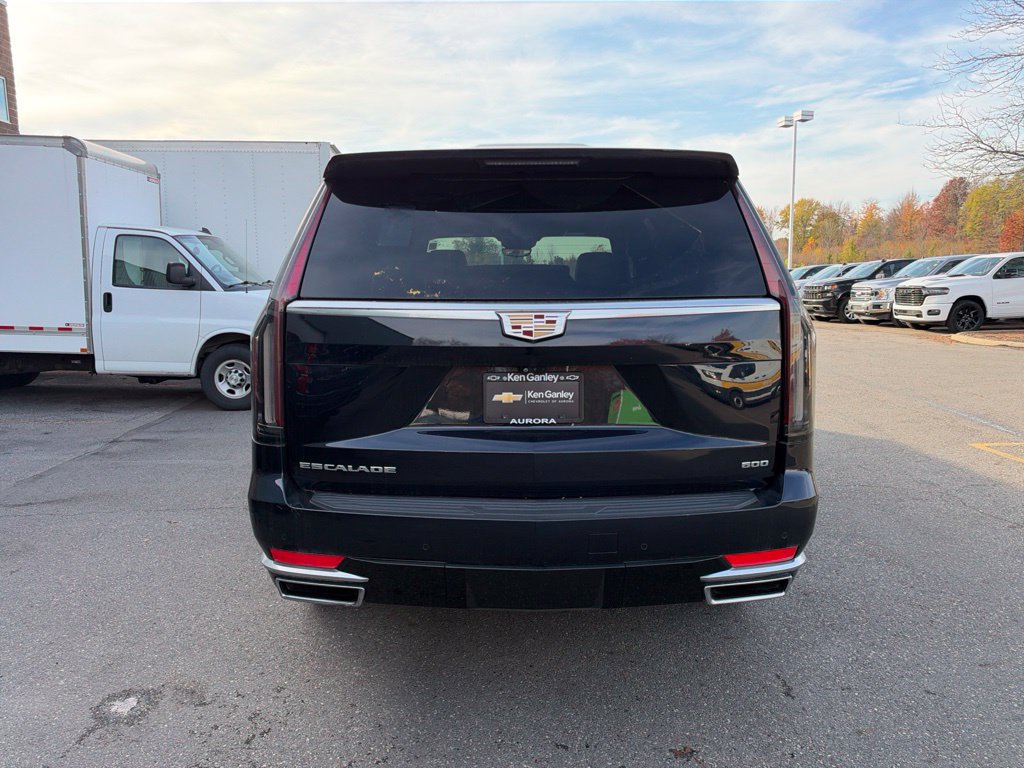 Used 2023 Cadillac Escalade Premium Luxury w/ LPO, Floor Liner Package AWD/4WD image 11