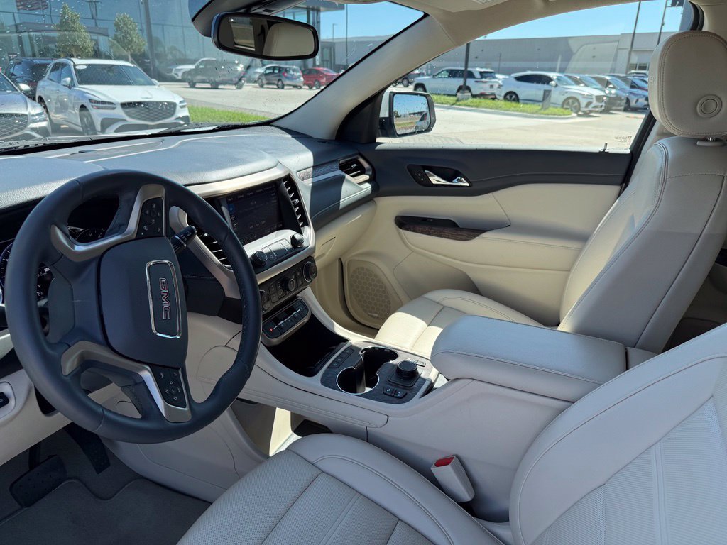 Used 2023 GMC Acadia Denali AWD/4WD image 12