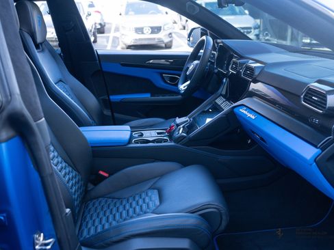 Used 2022 Lamborghini Urus image 20