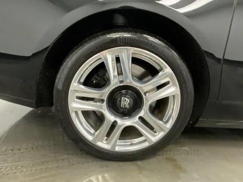 Used 2015 Rolls-Royce Ghost RWD image 19