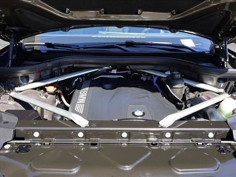 Certified 2026 BMW X7 xDrive40i w/ M Sport Package AWD/4WD image 28