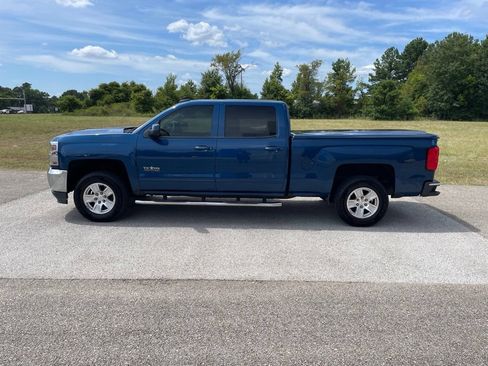 Used 2018 Chevrolet Silverado 1500 LT w/ Texas Edition RWD image 2