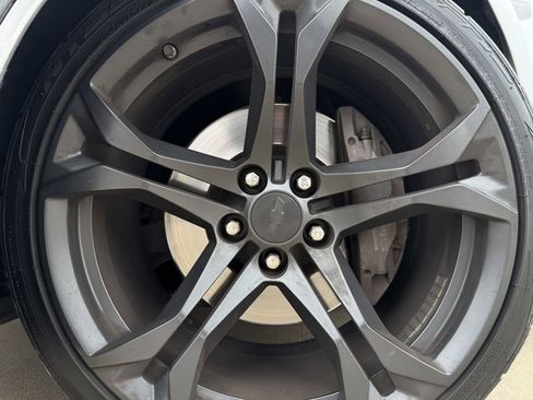 Used 2017 Chevrolet Camaro SS image 9