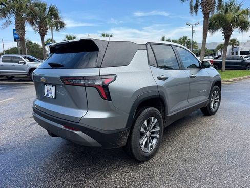New 2026 Chevrolet Equinox LT w/ Convenience Package II FWD image 8