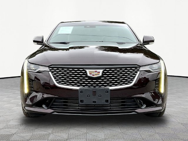 Used 2021 Cadillac CT4 Luxury w/ Sun And Sound Package RWD image 2