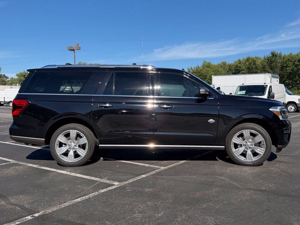 Certified 2023 Ford Expedition Max King Ranch AWD/4WD image 4