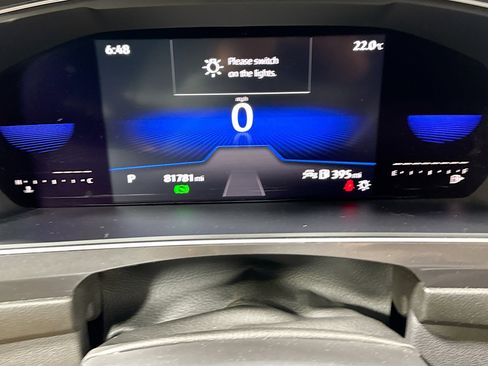 Used 2022 Volkswagen Tiguan SE R-Line image 42