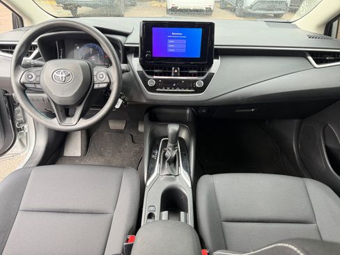 Used 2026 Toyota Corolla LE w/ Carpet Mat Package (TMS) FWD image 19