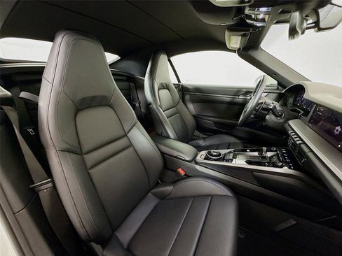 Used 2025 Porsche 911 Carrera image 16