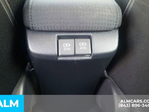 Used 2022 Toyota Prius LE FWD image 23