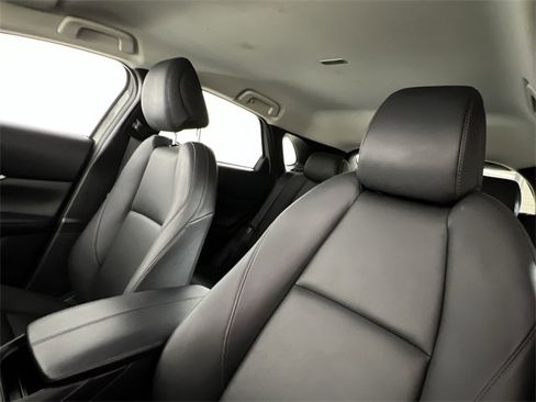 Certified 2025 MAZDA CX-30 AWD 2.5 S w/ Select Sport Pkg image 12