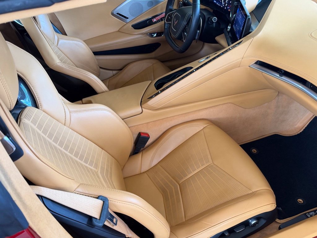 Used 2021 Chevrolet Corvette Stingray Premium Conv w/ Z51 Performance Package RWD image 21