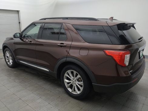 Used 2020 Ford Explorer XLT w/ Equipment Group 202A RWD image 3