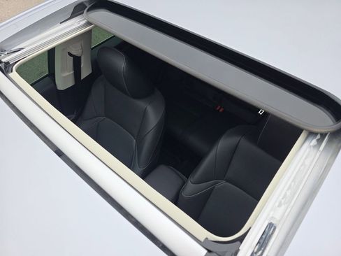 Certified 2025 Lexus ES 300h 300h image 13