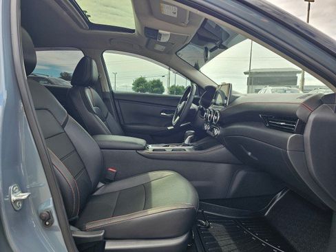 Used 2024 Nissan Sentra SR w/ SR Premium Package FWD image 10
