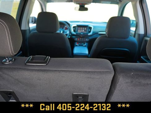 Used 2024 GMC Terrain SLE FWD image 27
