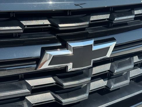 Used 2021 Chevrolet Colorado Z71 w/ Z71 Midnight Edition AWD/4WD image 9